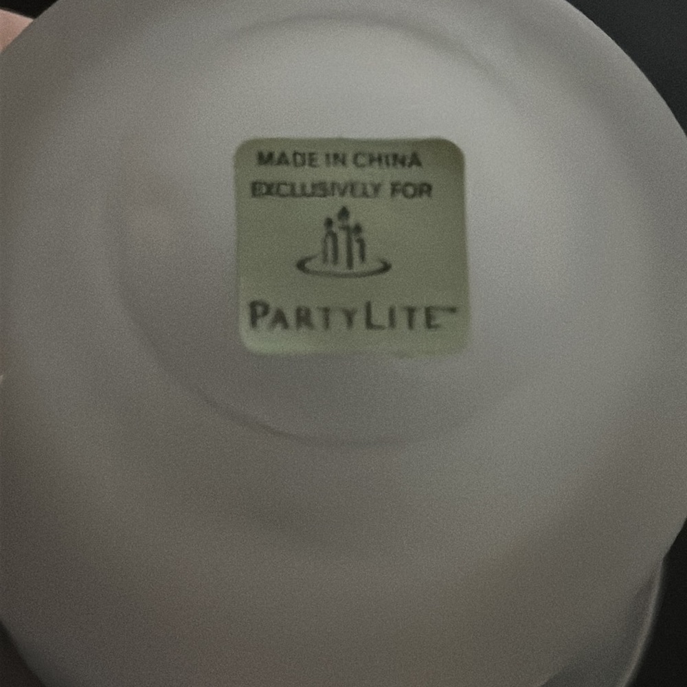 Partylite - Picture 4 of 4